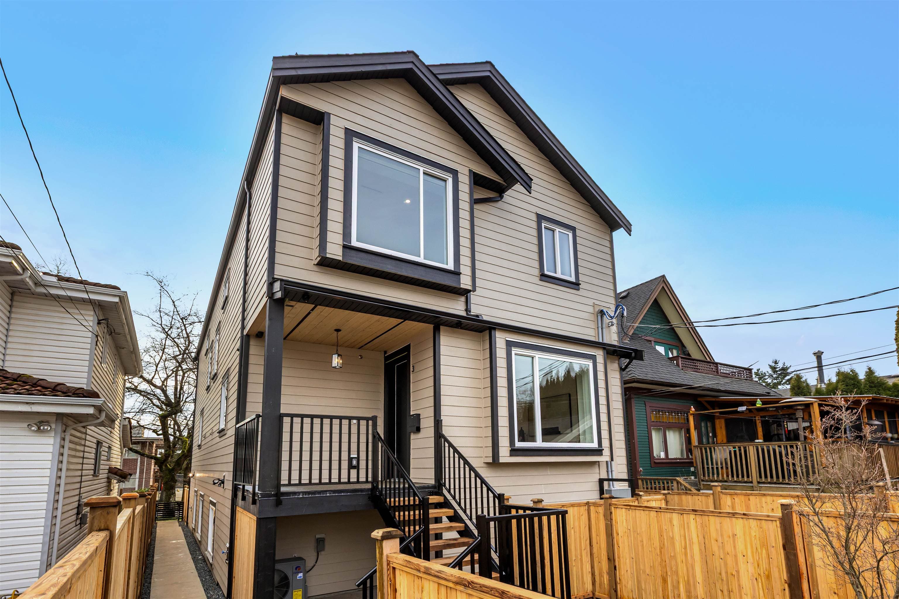 435 E 47th Ave Triplex