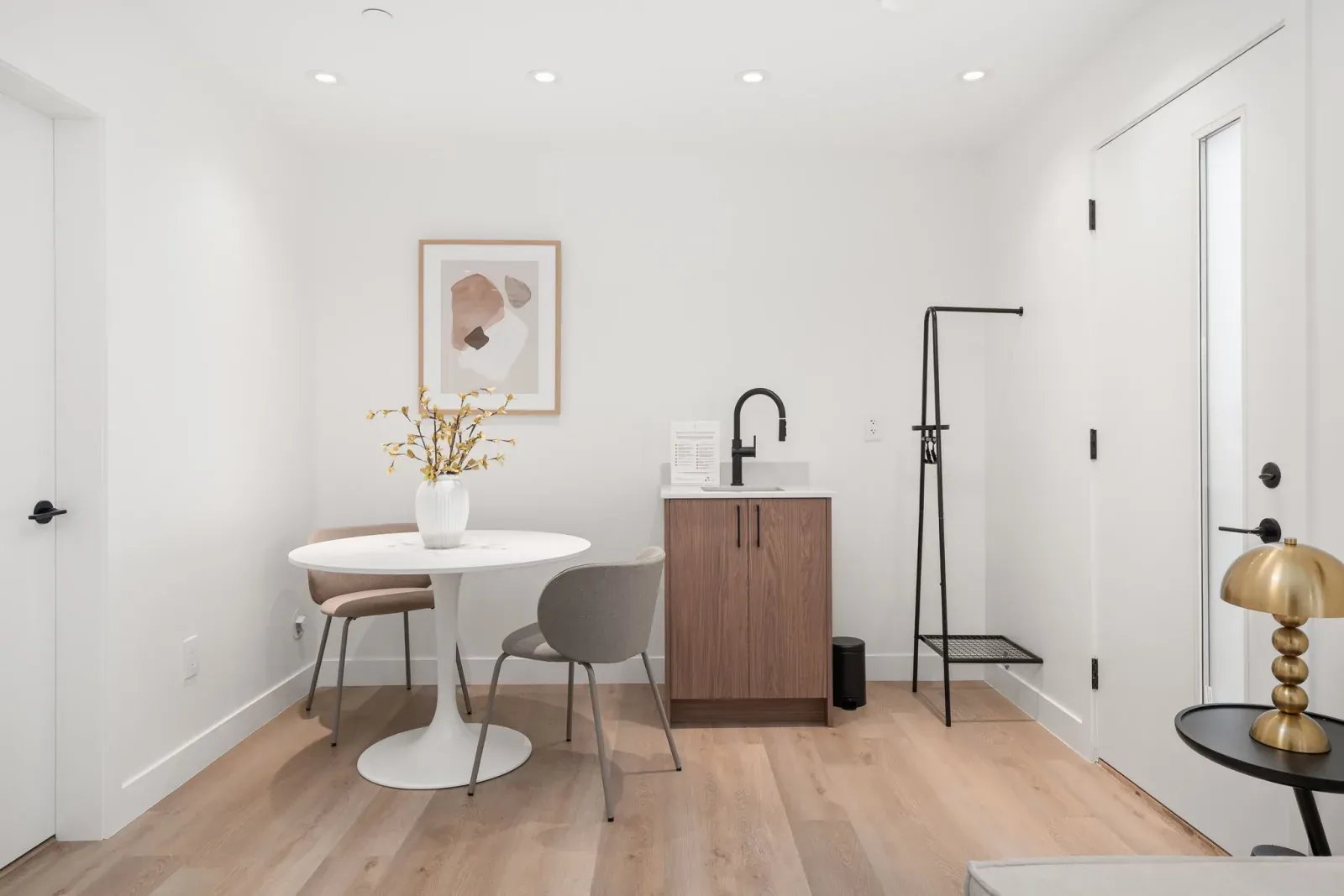 Quintet | 2240 E 40th Ave Fiveplex: secondary suite kitchenette